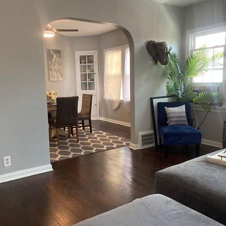 Cozy, Upstairs Apartment Pets Welcome With Fee Family Friendly Close To Everything Cleveland Dış mekan fotoğraf
